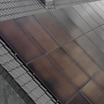 Rosenbach Energieberatung Photovoltaik Eine Hand